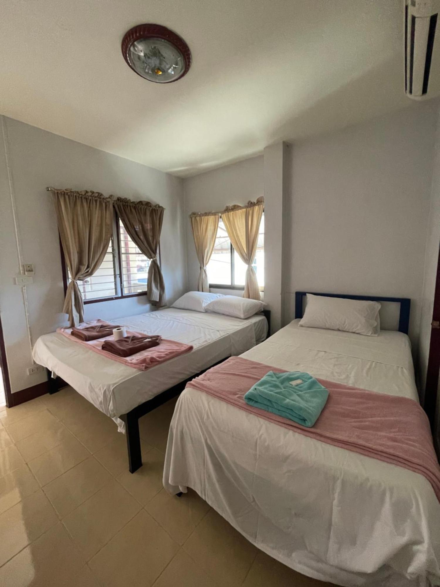 Jj Guesthouse Chiang Mai Zewnętrze zdjęcie