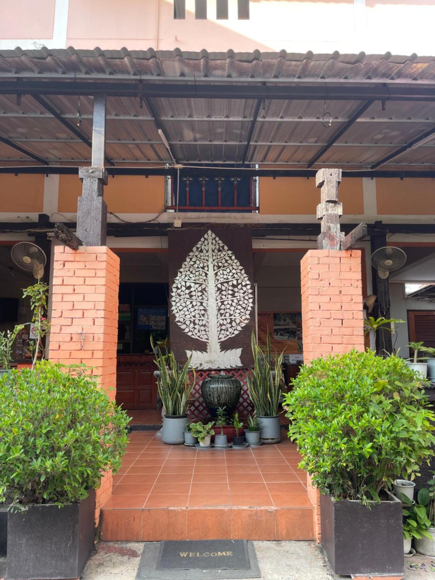 Jj Guesthouse Chiang Mai Zewnętrze zdjęcie