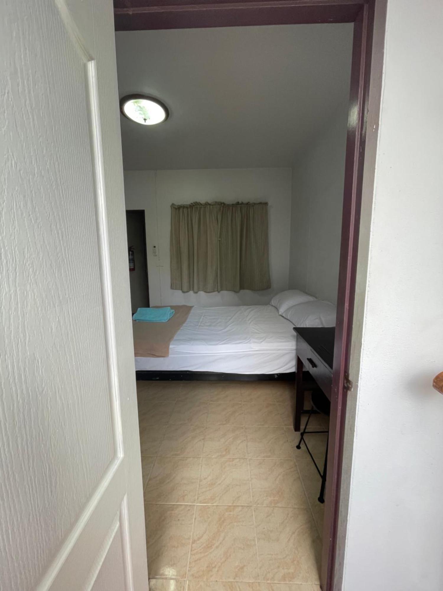 Jj Guesthouse Chiang Mai Zewnętrze zdjęcie