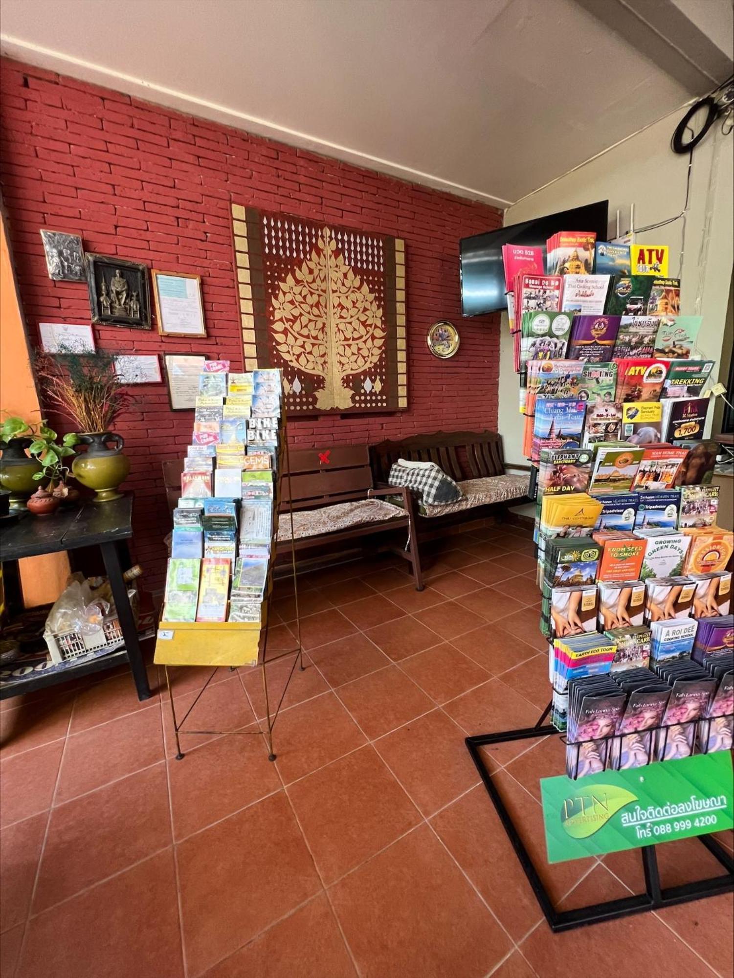 Jj Guesthouse Chiang Mai Zewnętrze zdjęcie