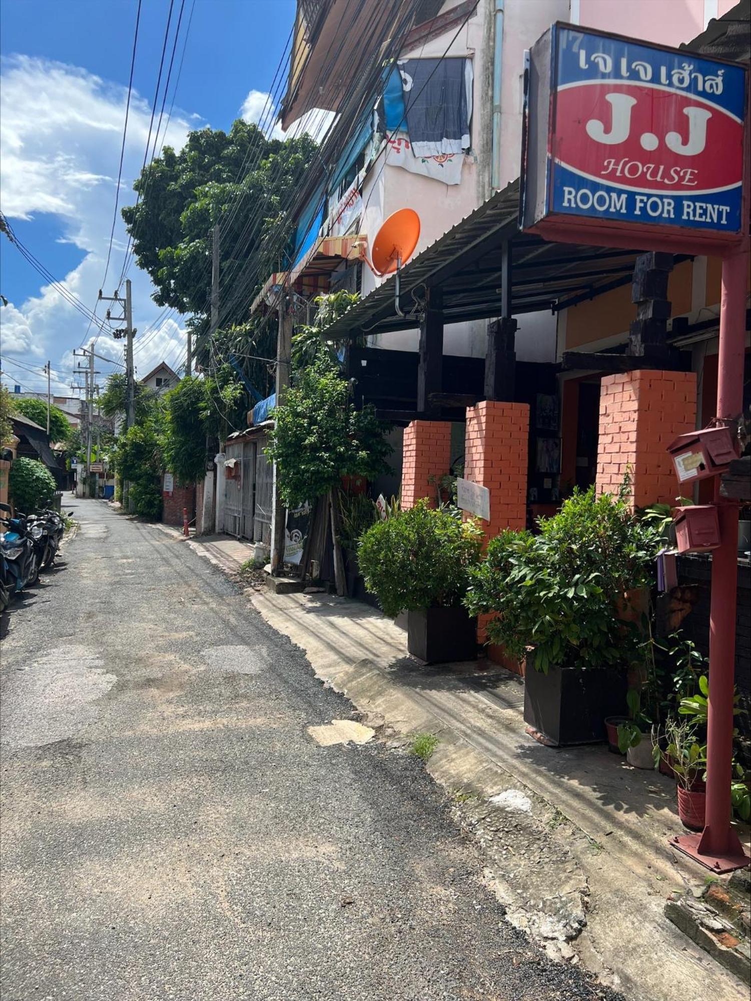 Jj Guesthouse Chiang Mai Zewnętrze zdjęcie